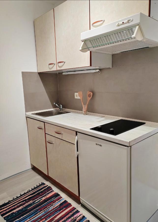 Апартаменты Soncni Apartma Анкаран Экстерьер фото